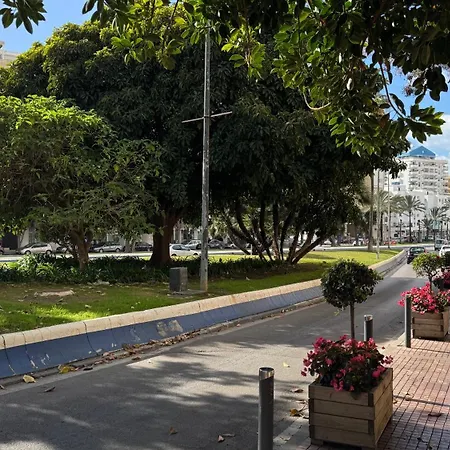 Oasis Jacuzzi Retreat Apartamento *